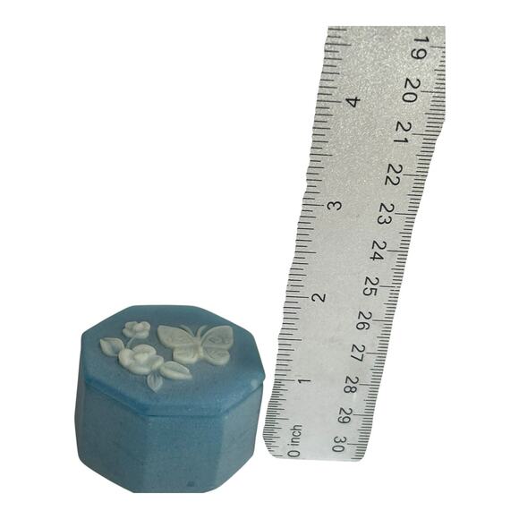 Vintage Incolay Stone Trinket Box Octagon Lid Butterfly Floral White Relief - Picture 6 of 7